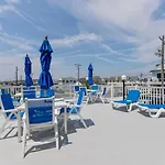 7203 Atlantic Ave, Unit 101