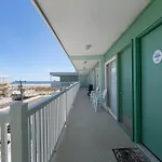 404 E Denver Ave, Unit 403