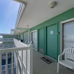 404 E Denver Ave, Unit 403
