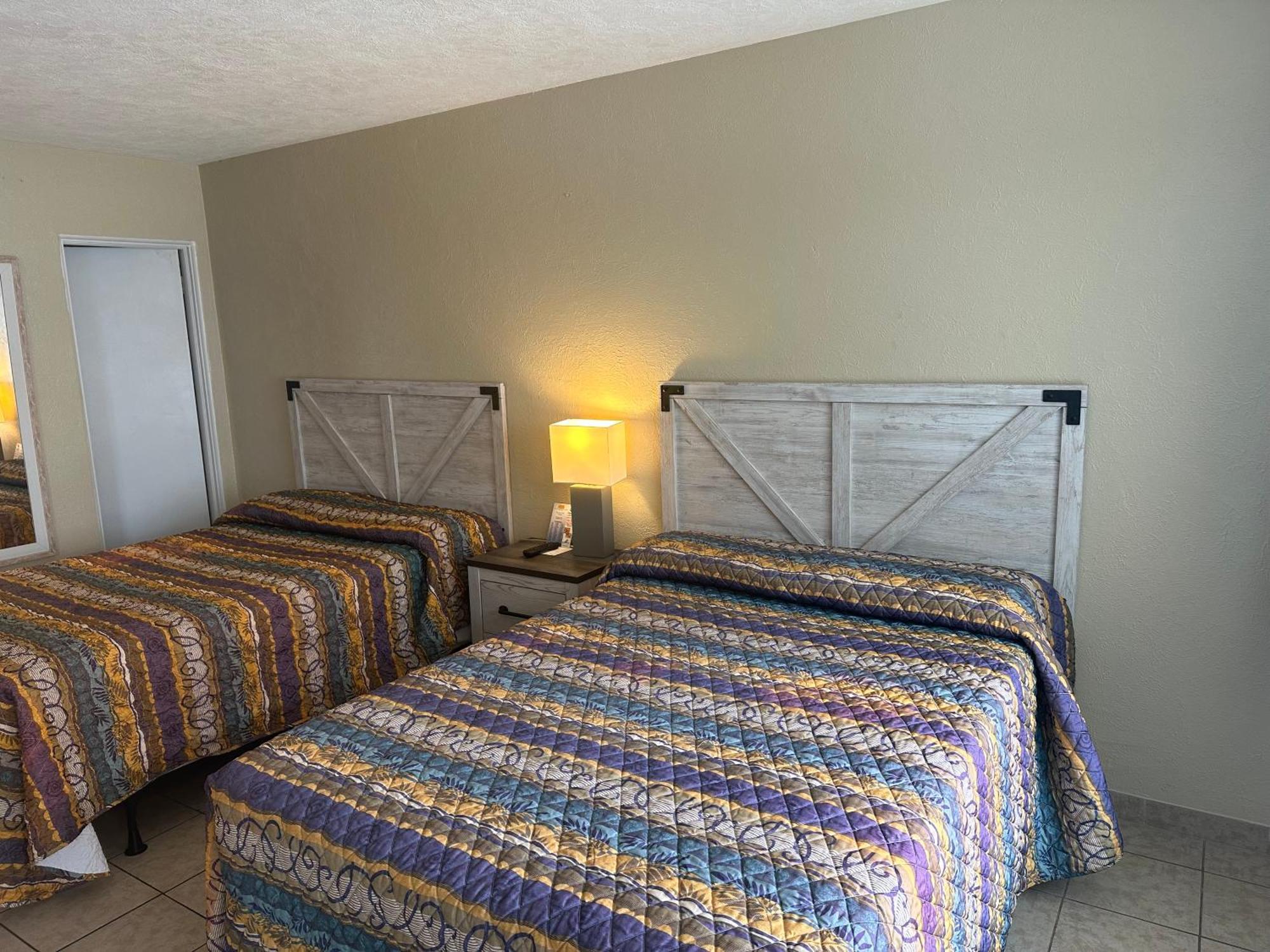 Colony Motel