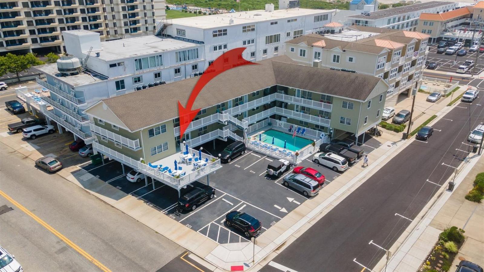 7203 Atlantic Ave, Unit 101 *