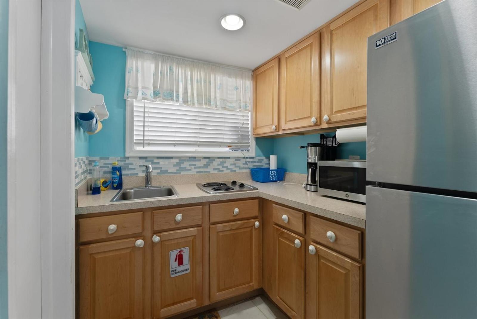 7203 Atlantic Ave, Unit 101