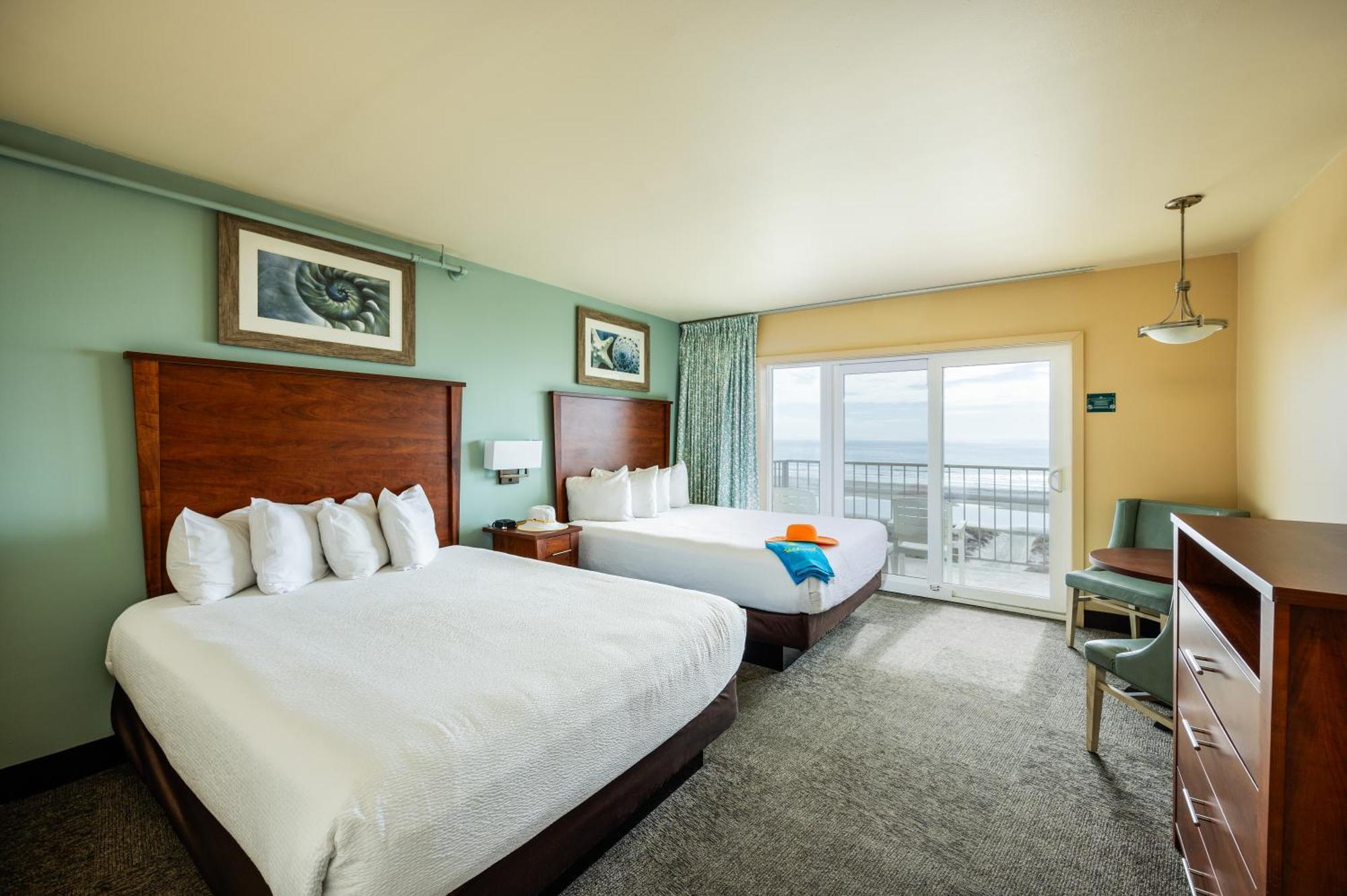 Resort Reges Oceanfront
