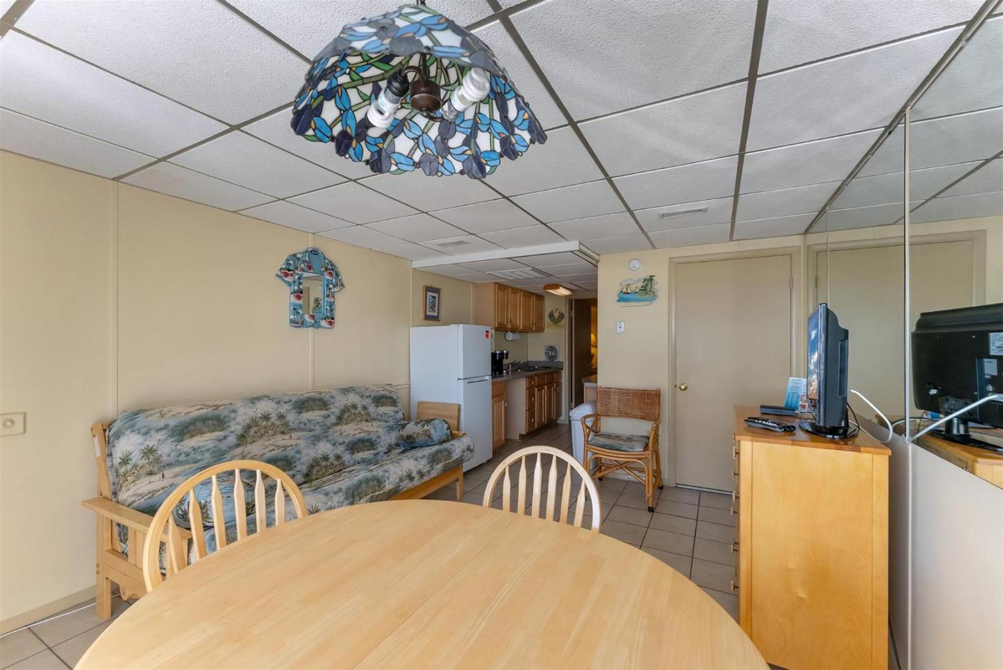 404 E Denver Ave, Unit 216 *