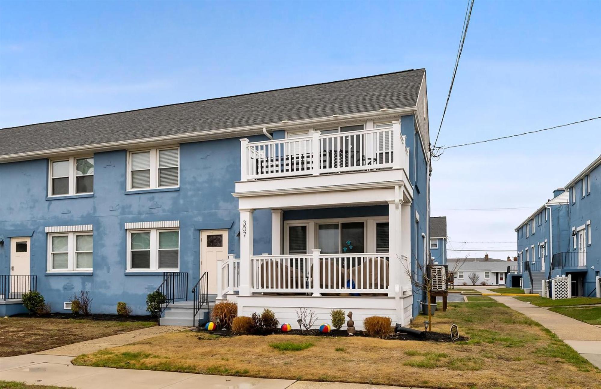 307 E Crocus Rd, Unit B