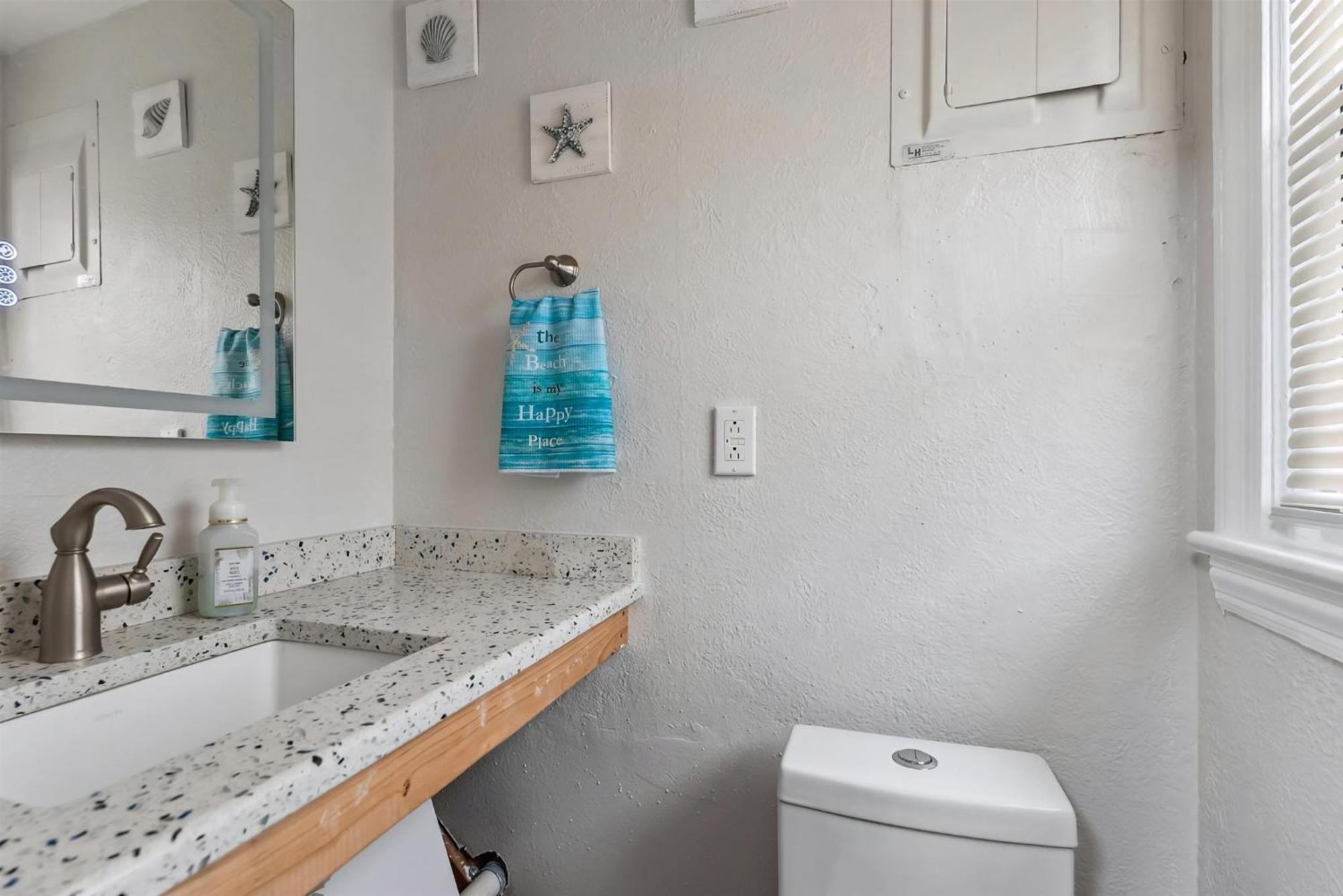 307 E Crocus Rd, Unit B Apartment *