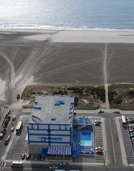 Adventurer Oceanfront Hotel