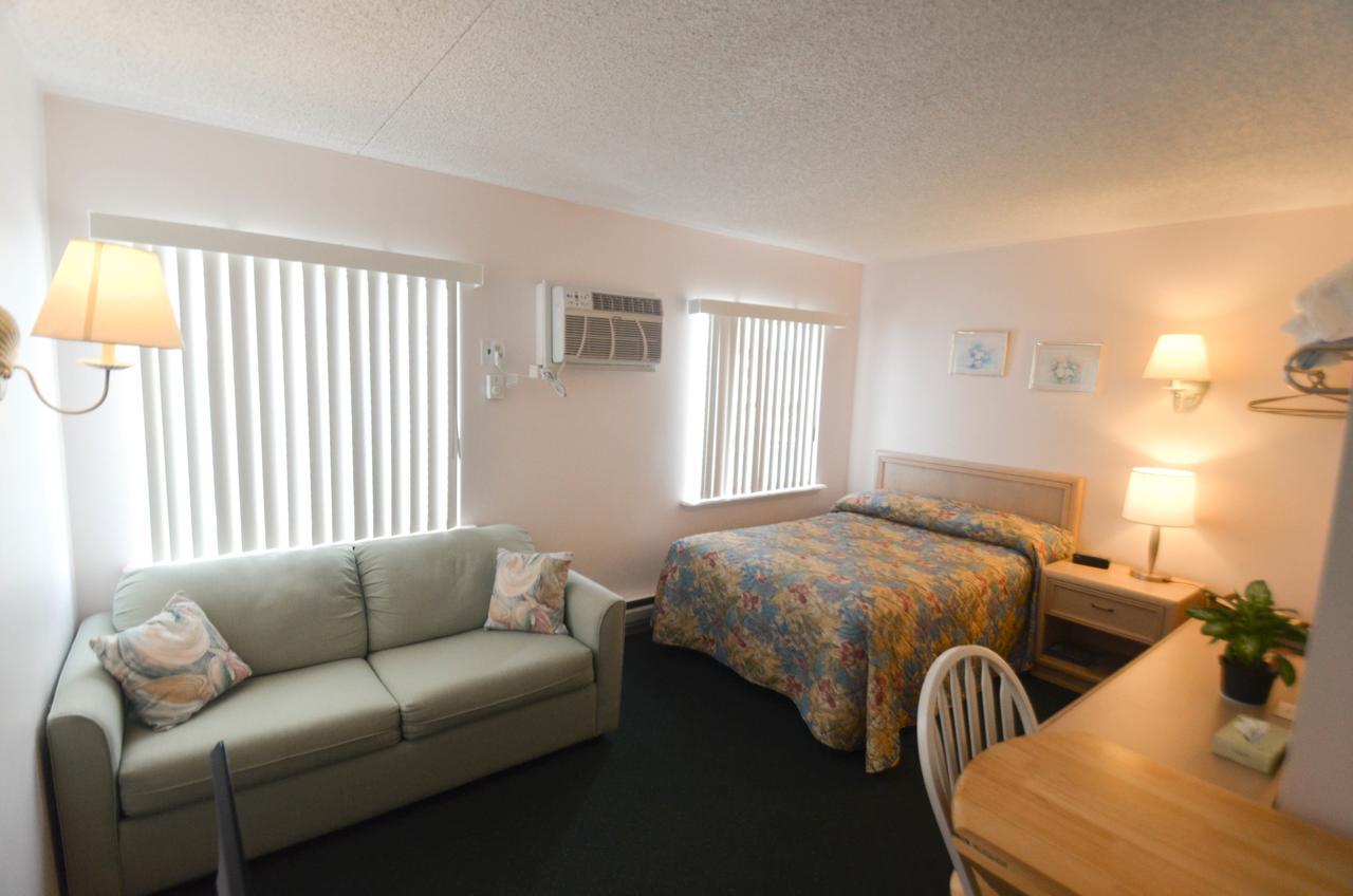 Motel Sea Scape