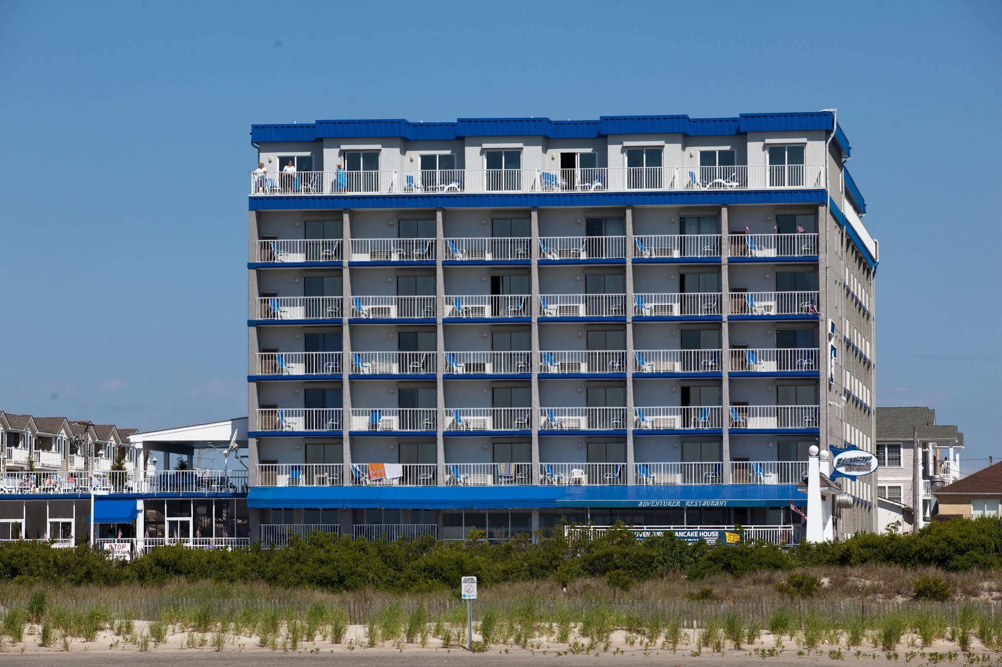 Adventurer Oceanfront 3*