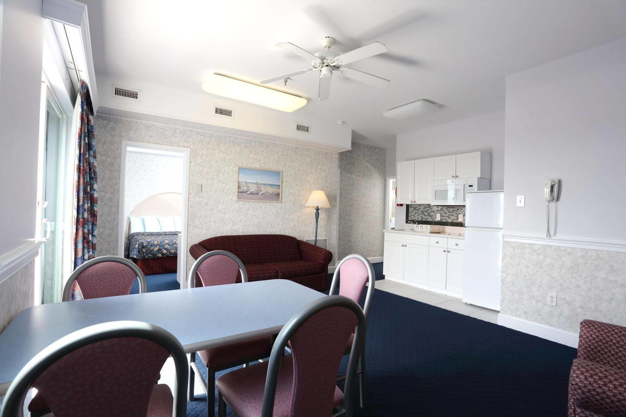 Adventurer Oceanfront Hotel Wildwood Crest