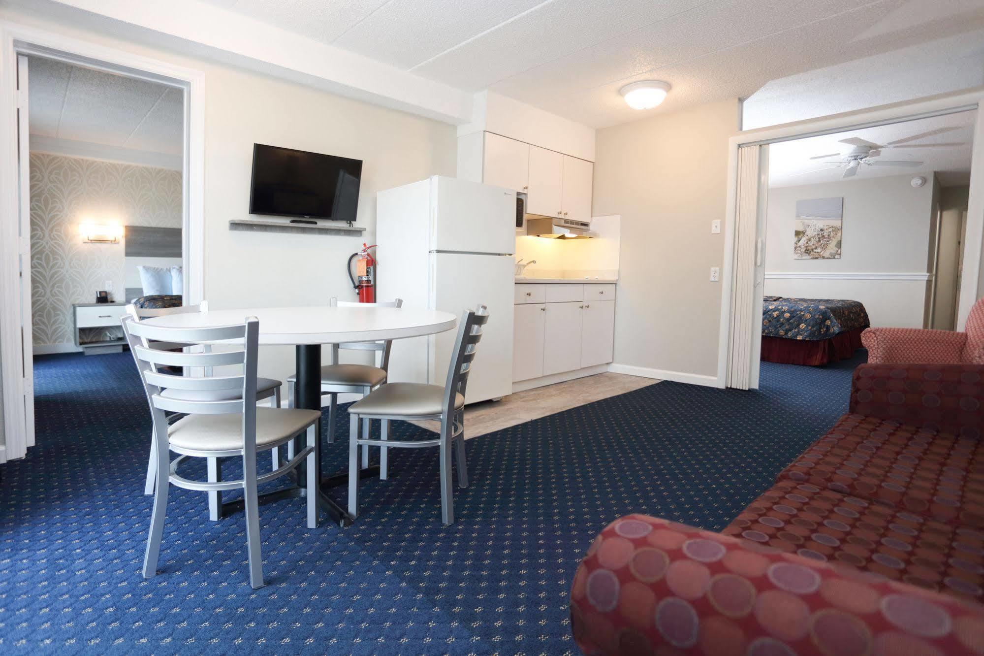 Hotel Adventurer Oceanfront