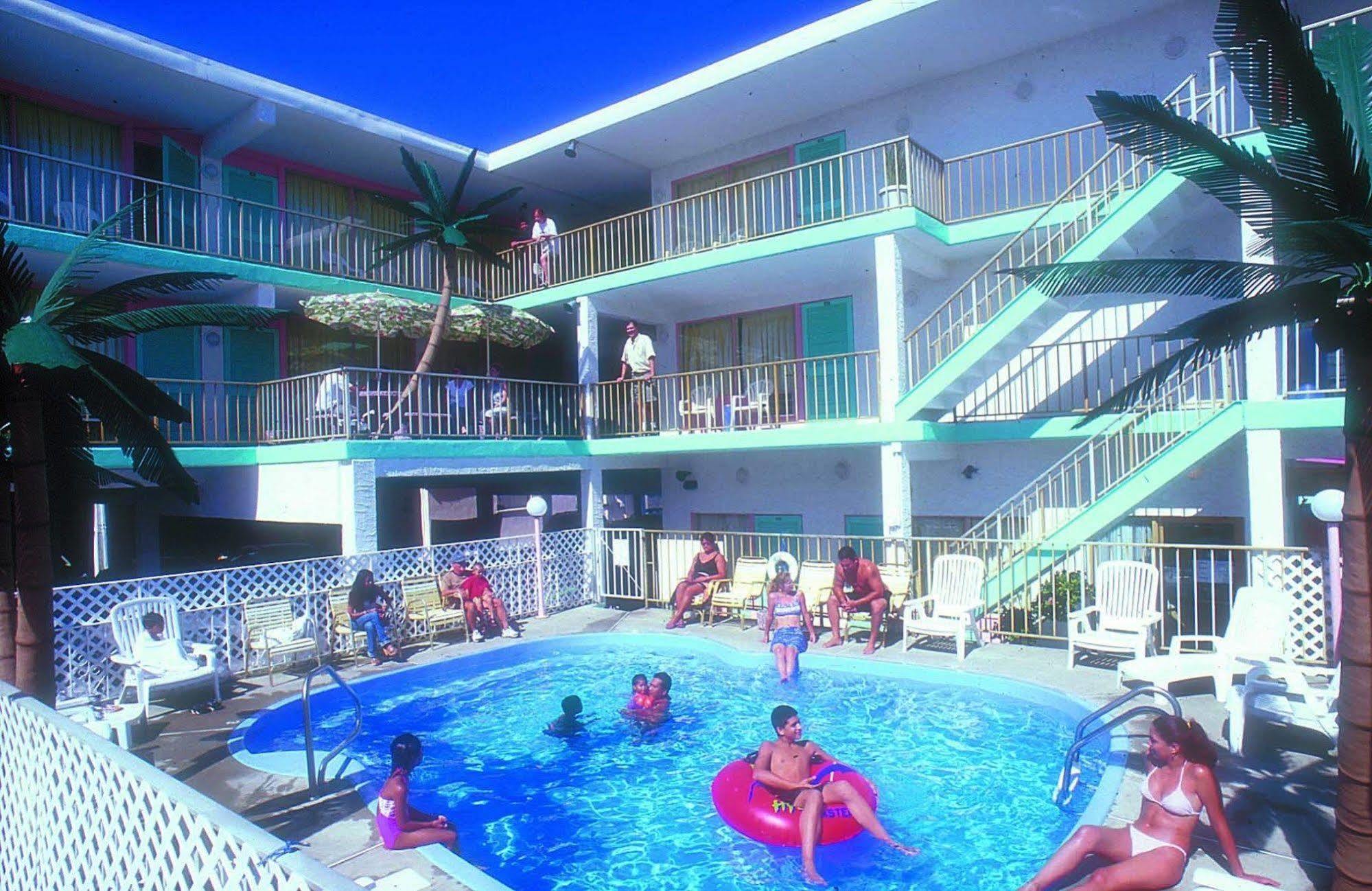 Motel Sea Scape