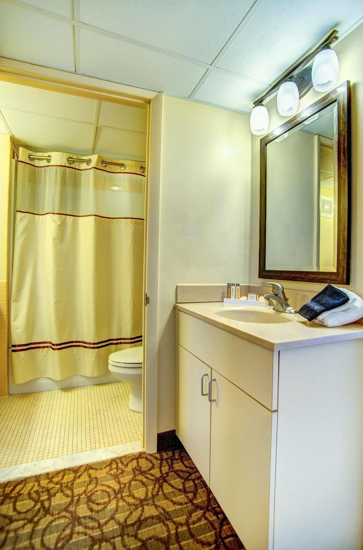 Reges Oceanfront Resort 3*