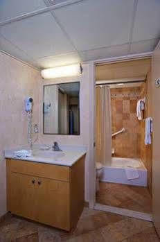 Reges Oceanfront Resort Wildwood Crest