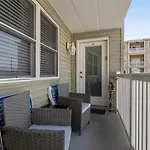 7203 Atlantic Ave, Unit 208