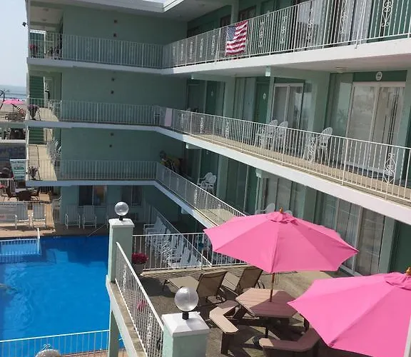 Four Winds Condo Motel