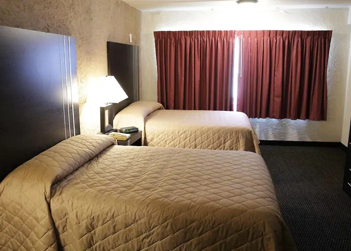 Cozy Crest Motel