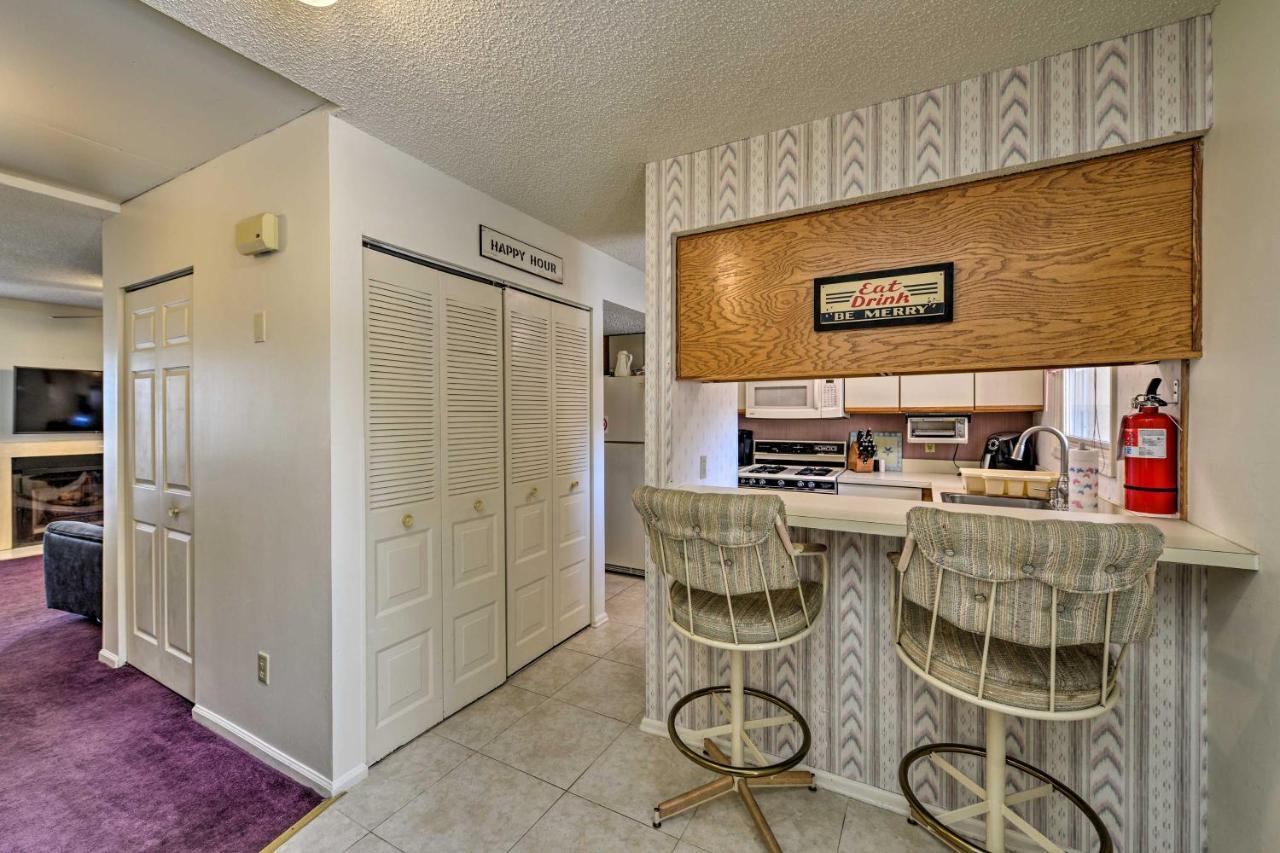 Holiday home Townhome With Balcony Less Than 1 Mi To Bch!