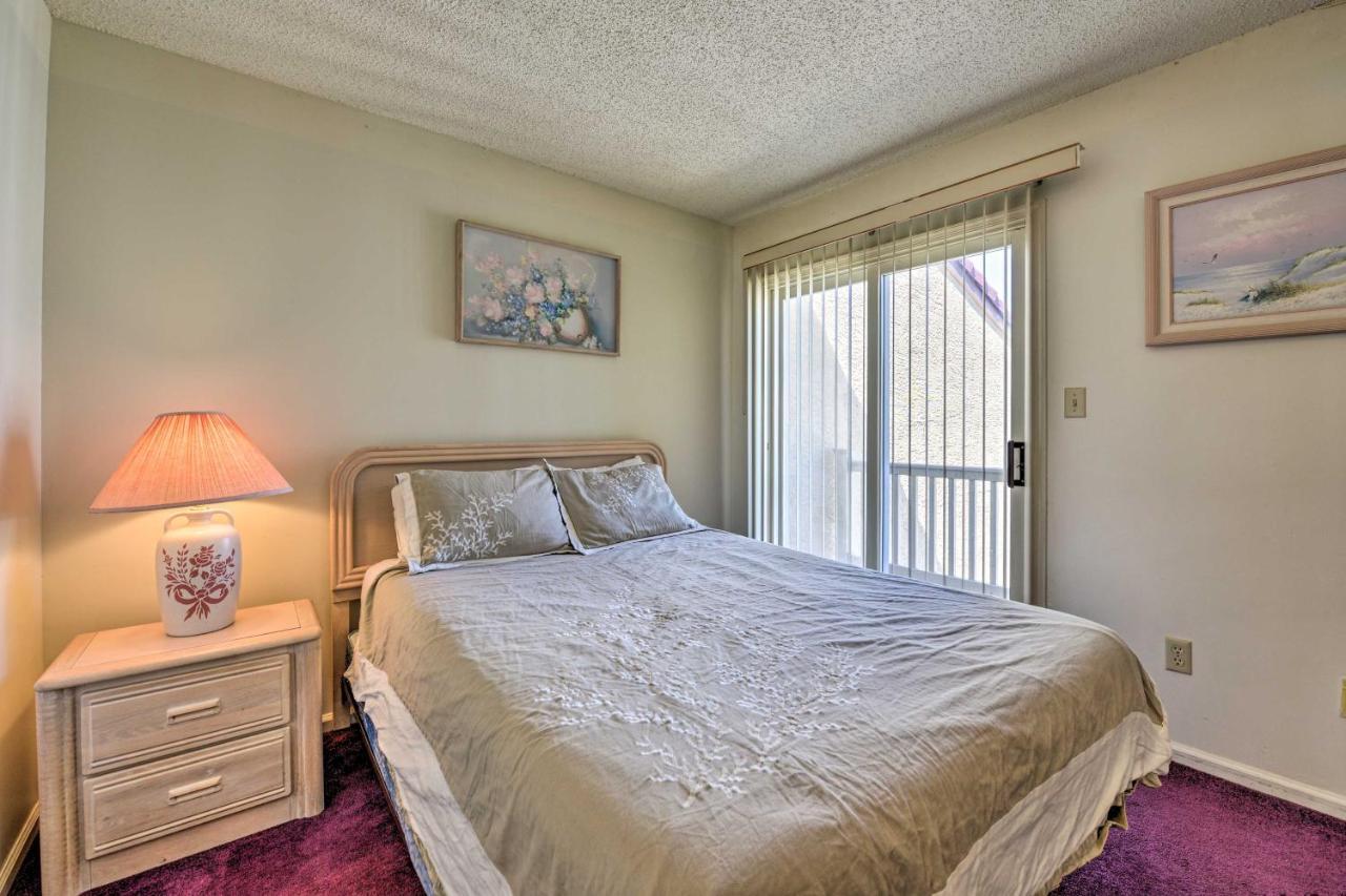 Holiday home Townhome With Balcony Less Than 1 Mi To Bch!