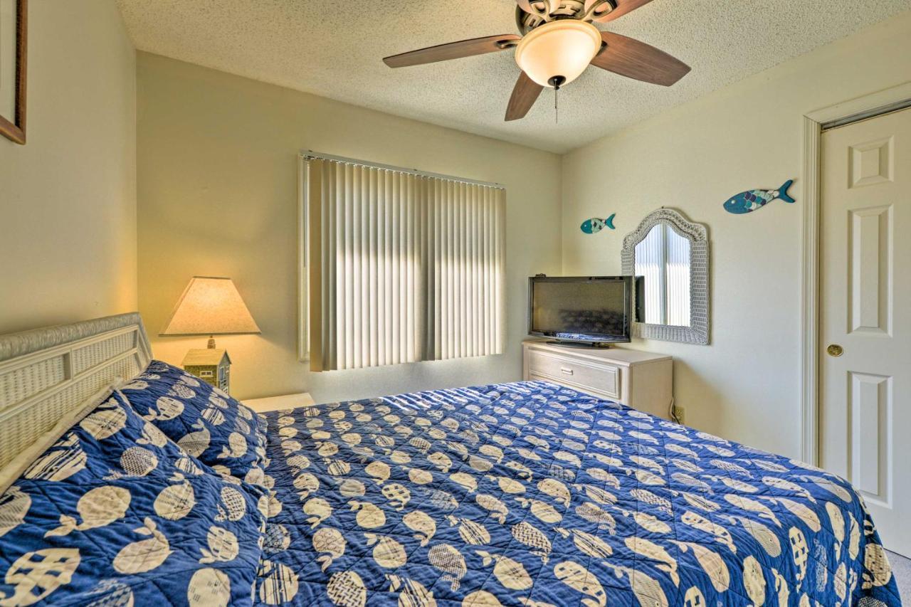 Townhome With Balcony Less Than 1 Mi To Bch!