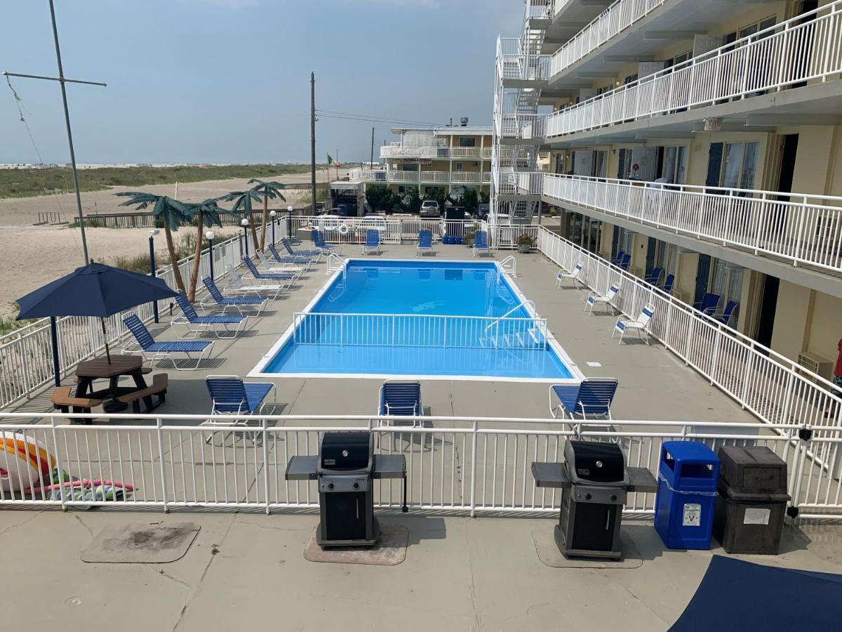 Madrid Ocean Front Condominium 3*