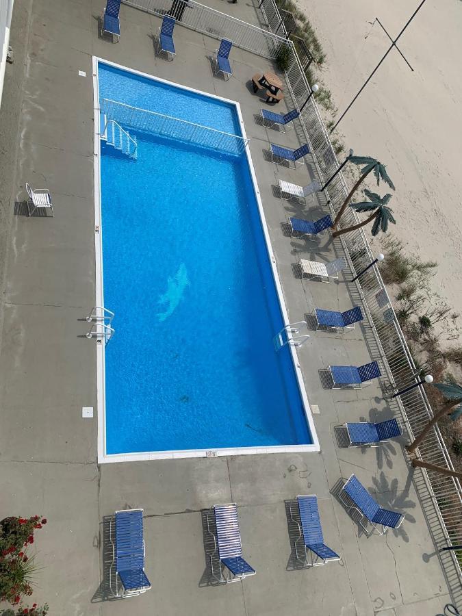 Madrid Ocean Front Condominium 3*