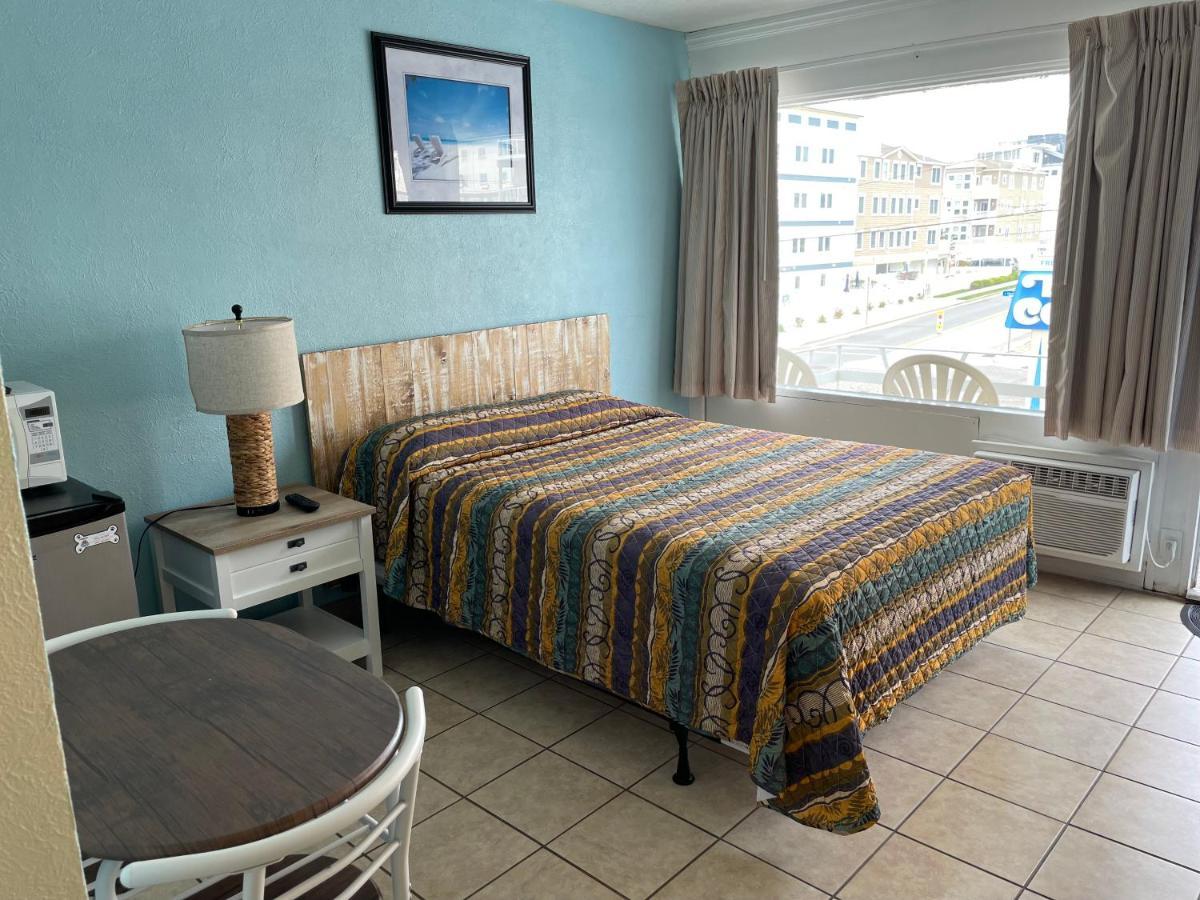 Colony Motel