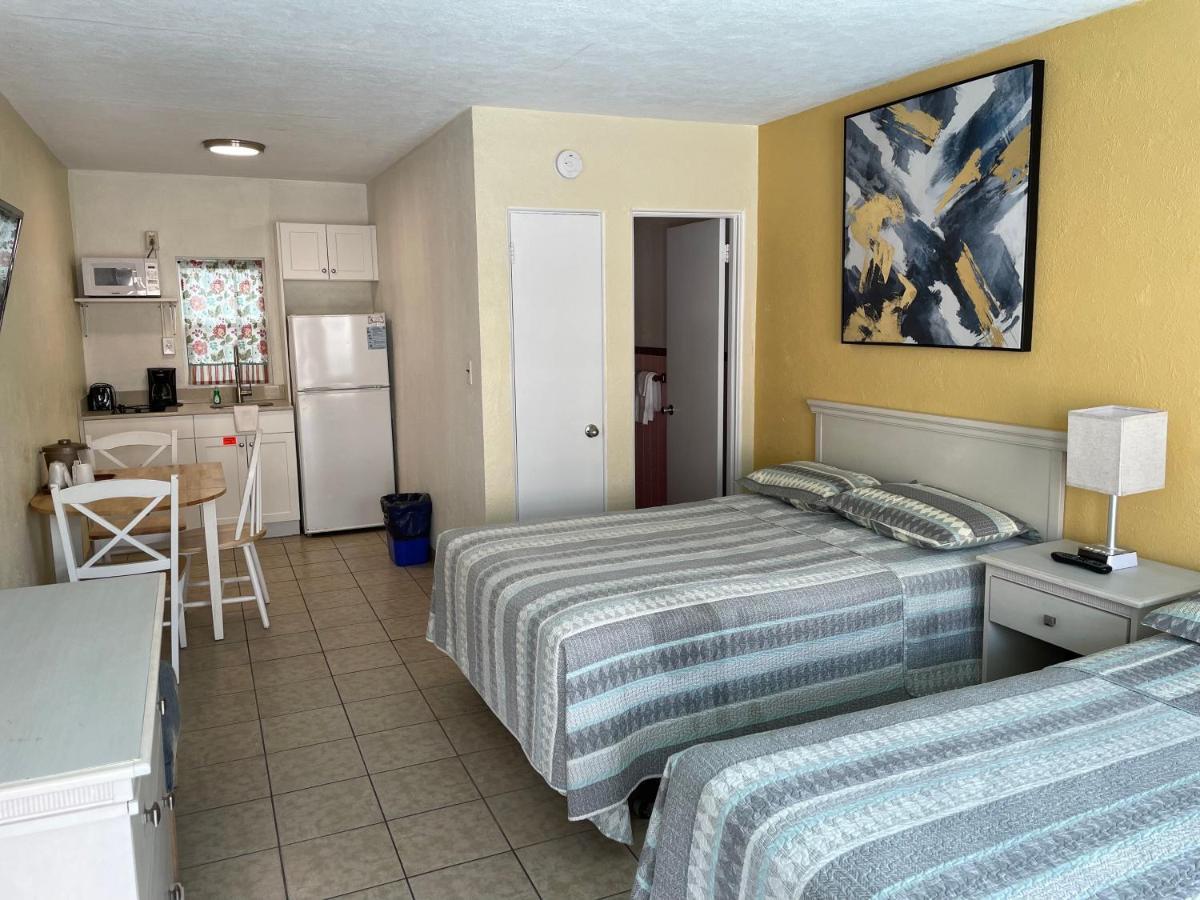 Colony Motel