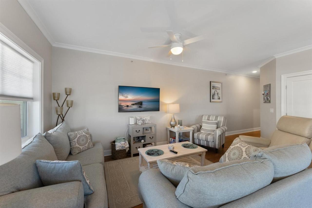 204n At The Sandcastle Apartment *