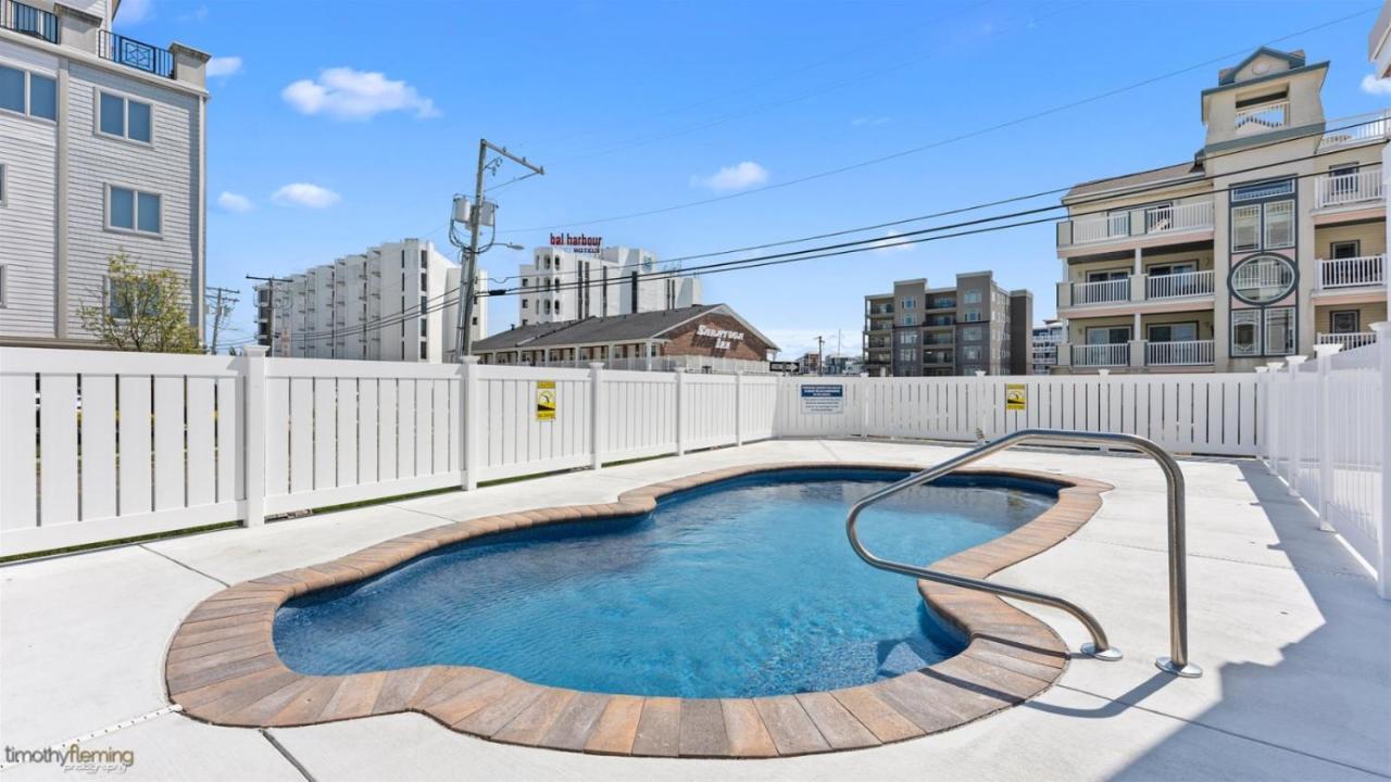 204n At The Sandcastle *