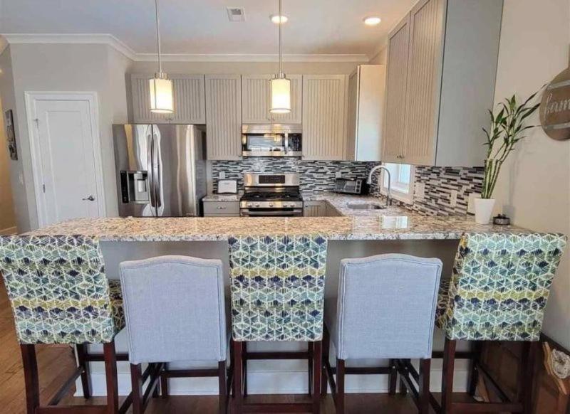 204n At The Sandcastle Apartment *