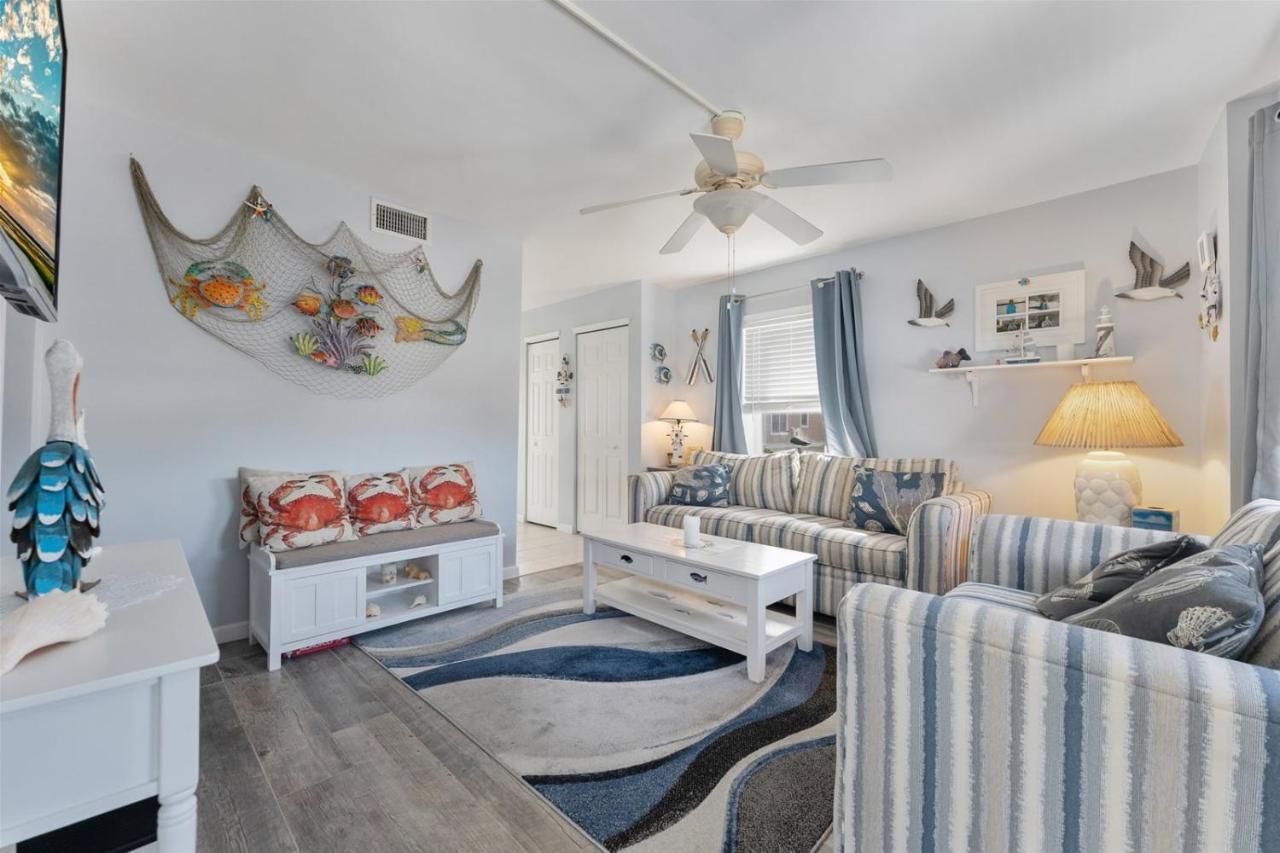 7203 Atlantic Ave, Unit 208