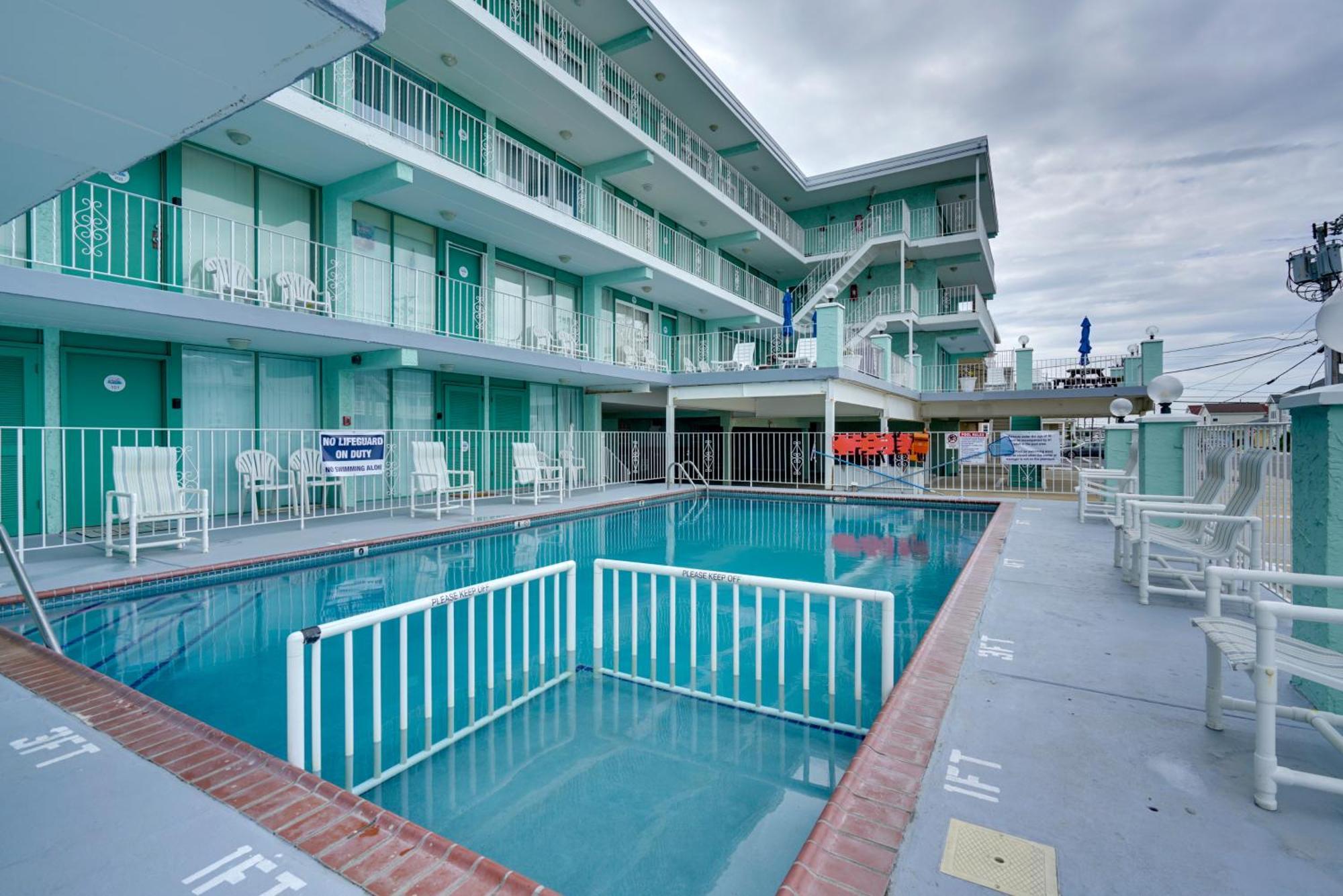Apartment Cozy Oceanfront With Pool And Access! *