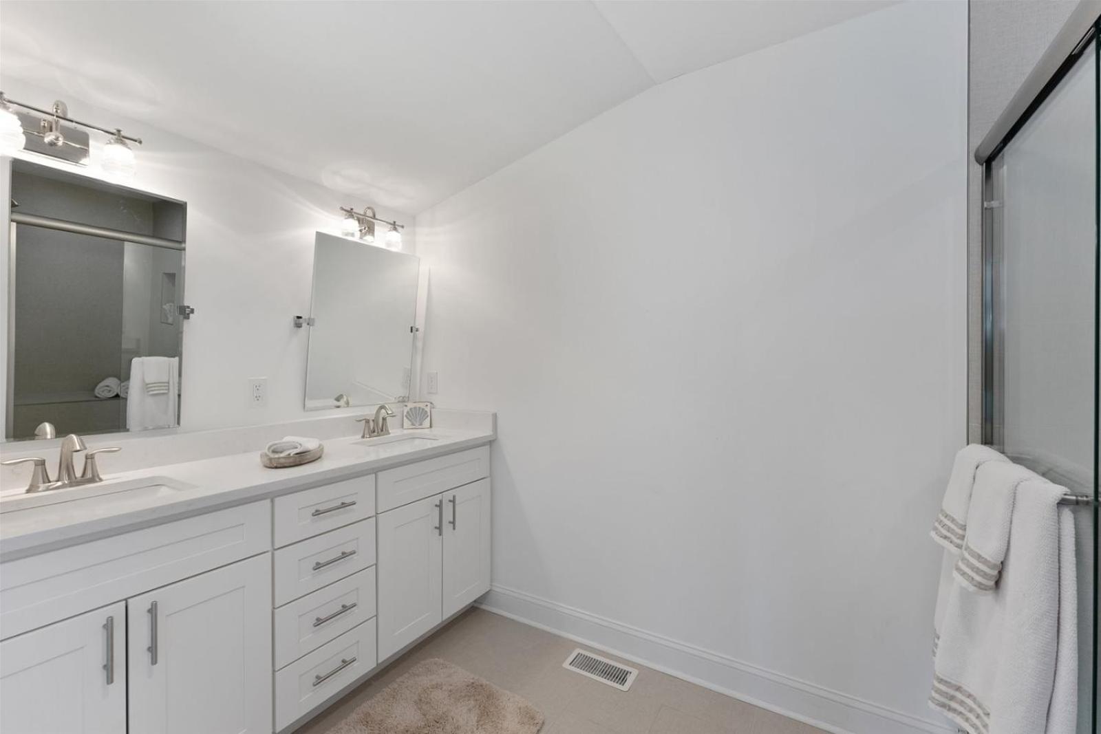 7011 Pacific Ave Holiday home *