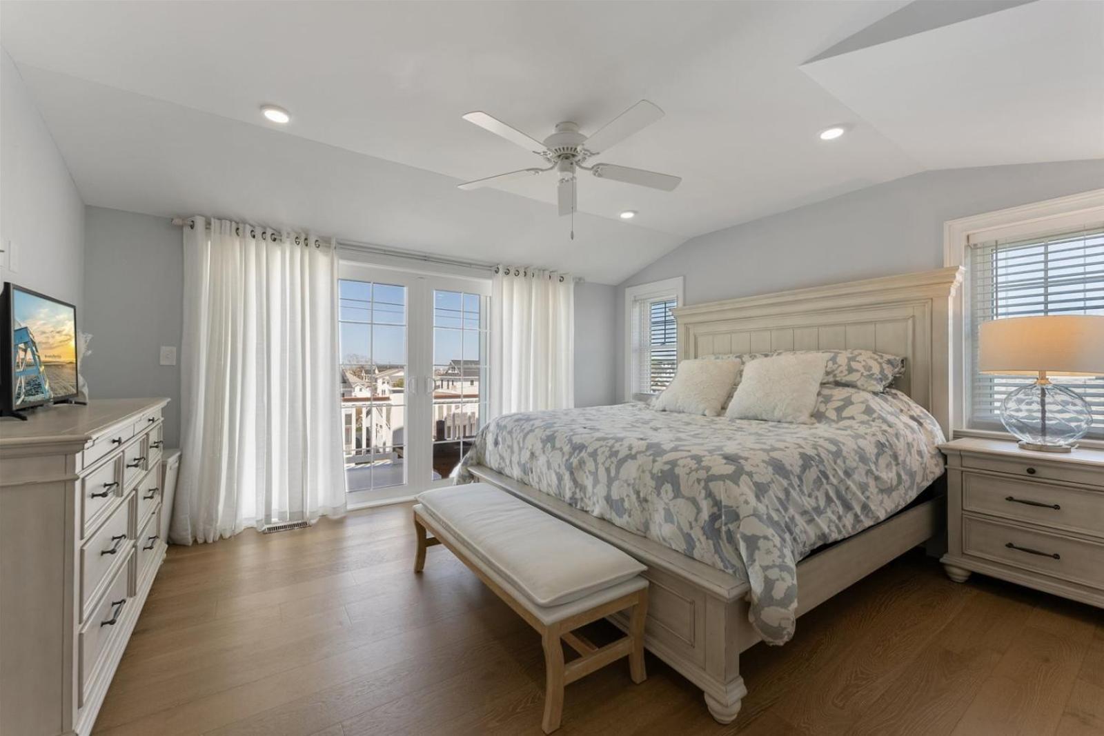 7011 Pacific Ave Holiday home *