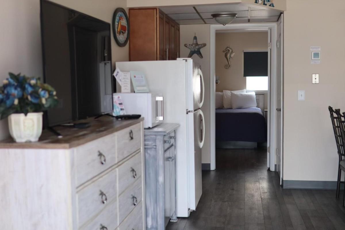 Acacia Beachfront Motel 2*