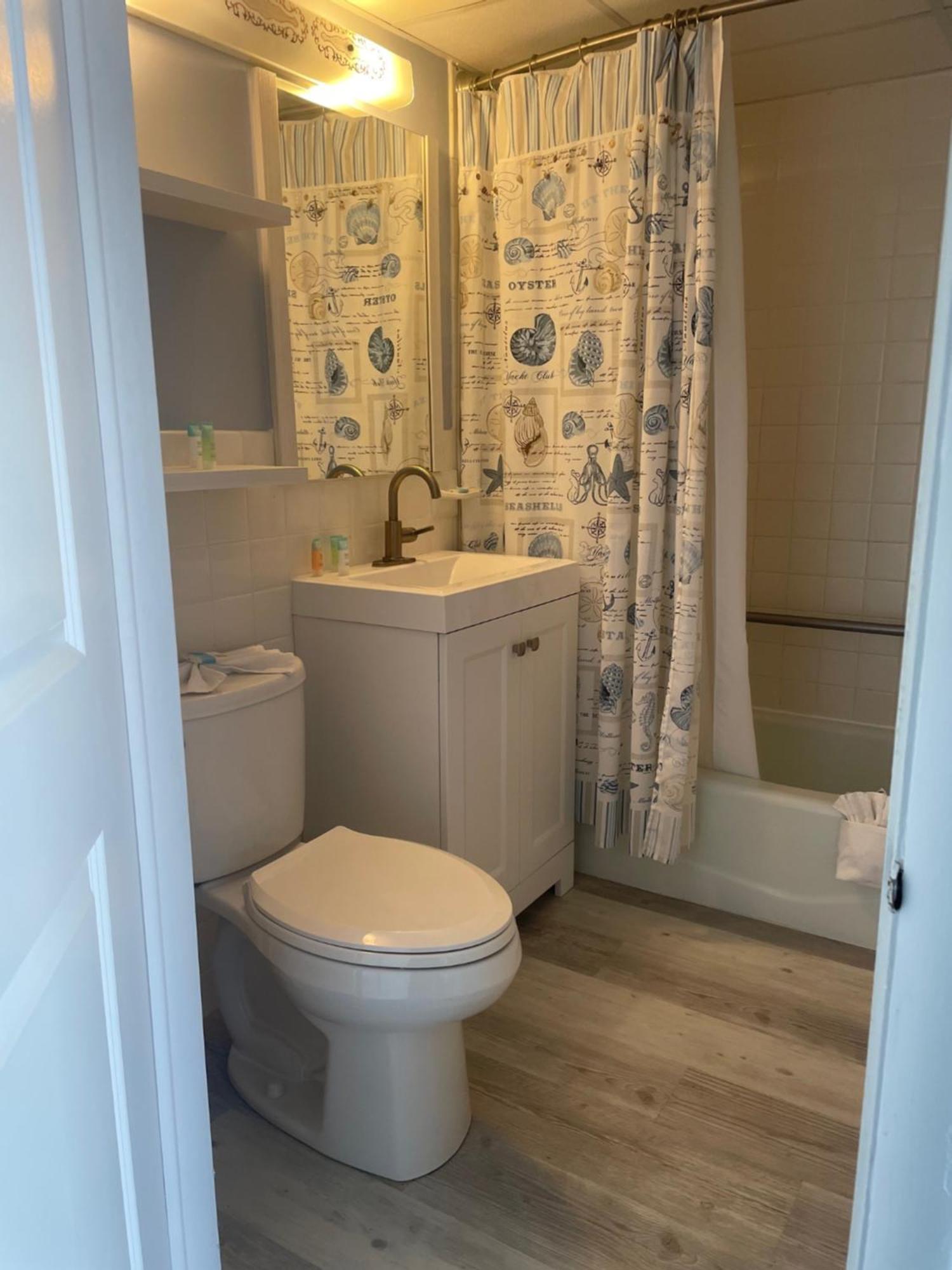 Acacia Beachfront 2*