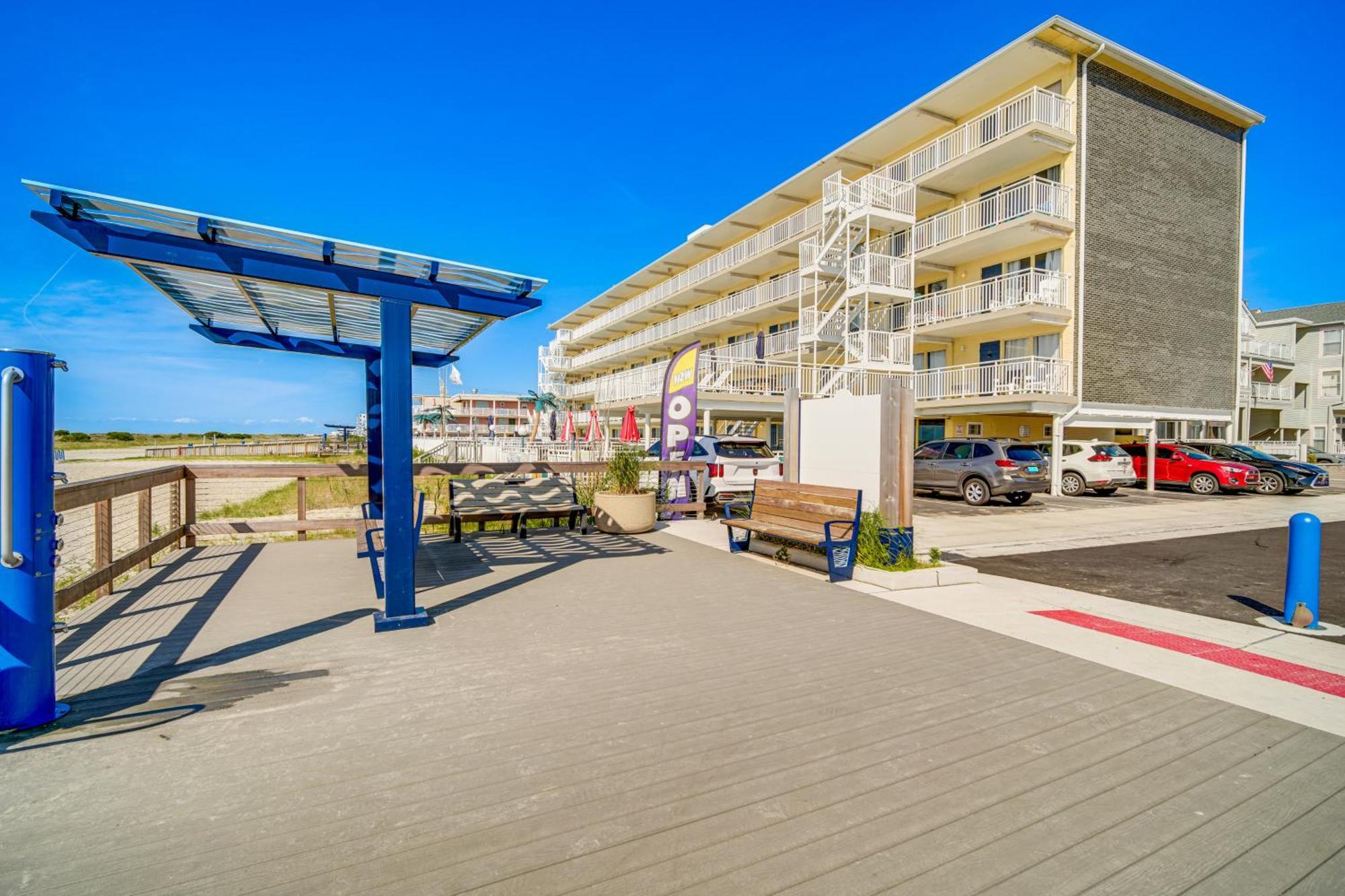 Apartment Sun-soaked Wildwood Getaway, 6 Mi To Cape May! Wildwood Crest