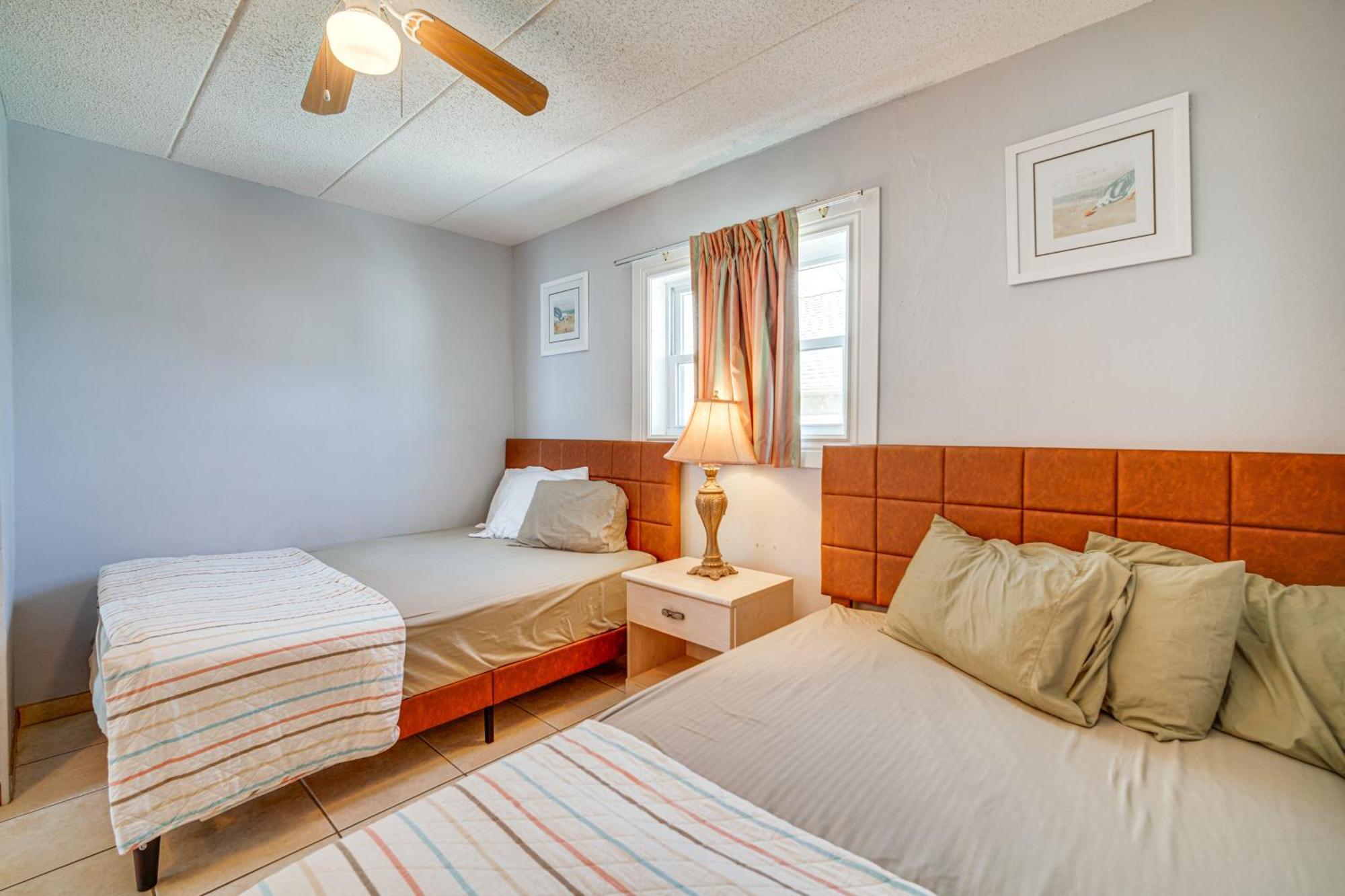 Sun-soaked Wildwood Getaway, 6 Mi To Cape May! *