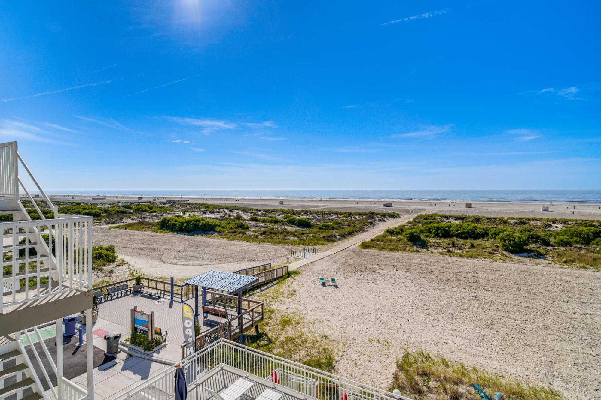 Sun-soaked Wildwood Getaway, 6 Mi To Cape May! Wildwood Crest