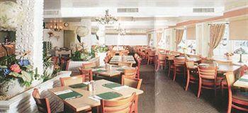 Hotel Sand Castle Motel And Restaurant 2*
