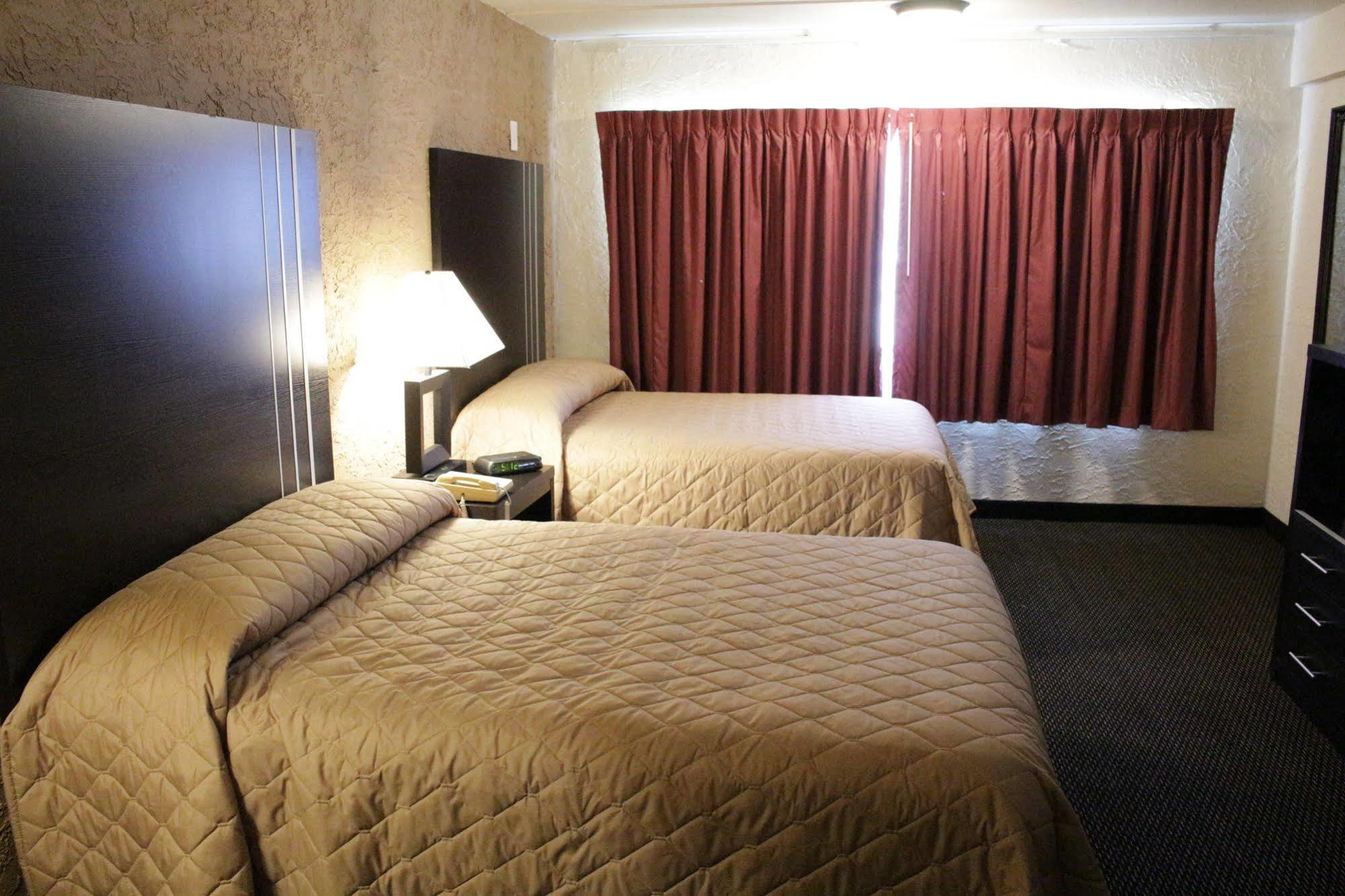 Cozy Crest Motel