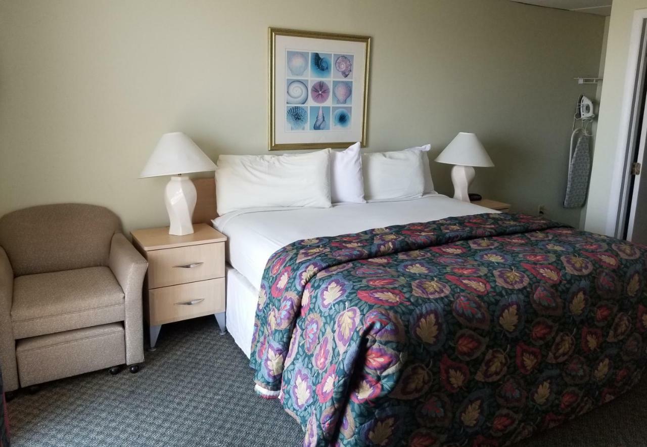 Water's Edge Ocean Motel *