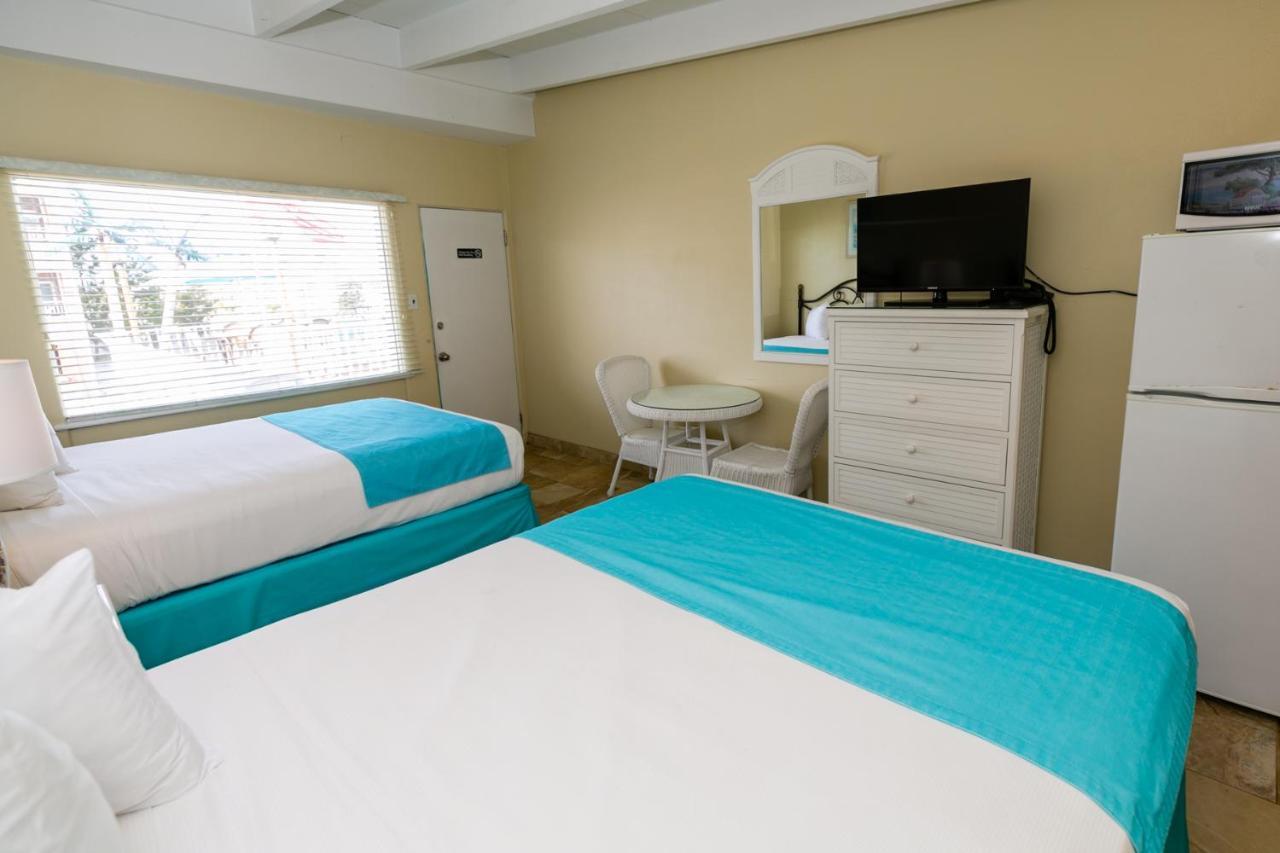 Aztec Motel 3*