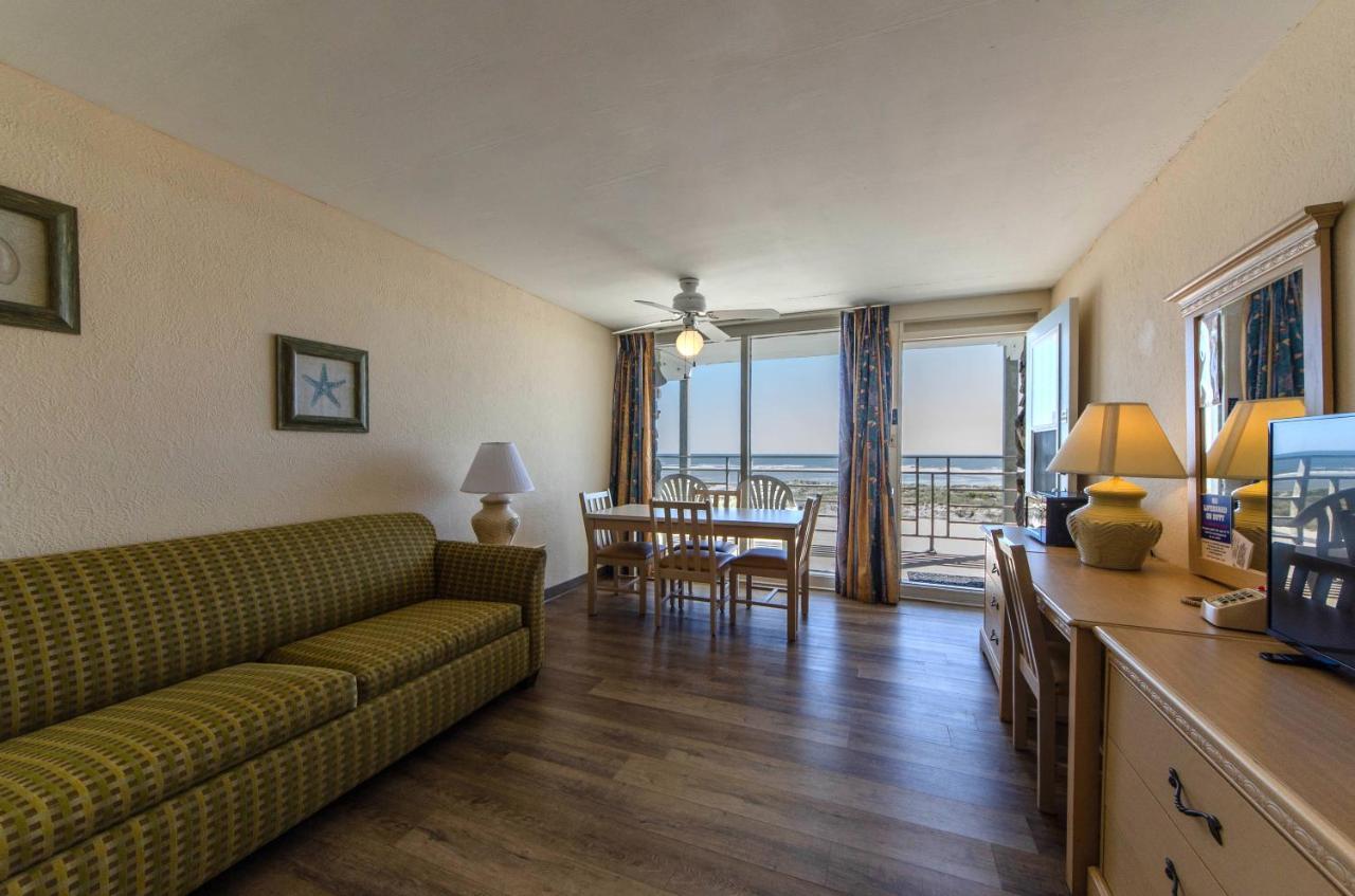 Resort Royal Hawaiian Beachfront 3*