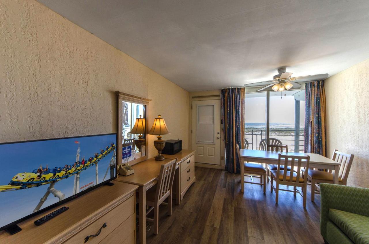 Royal Hawaiian Beachfront 3*